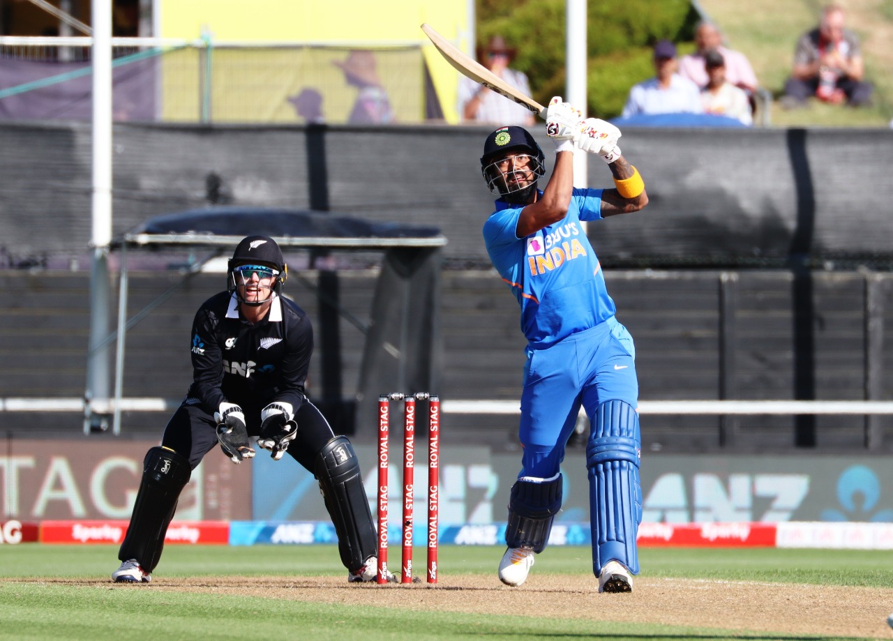 INDIA Vs NEW ZEALAND 1st ODI: भारत ने न्यूजीलैंड के सामने 348 रन का लक्ष्य रखा